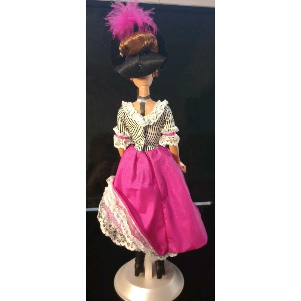 Vintage 1997 French‎ Barbie Dolls of the World Collector Edition #16499 w/ Stand